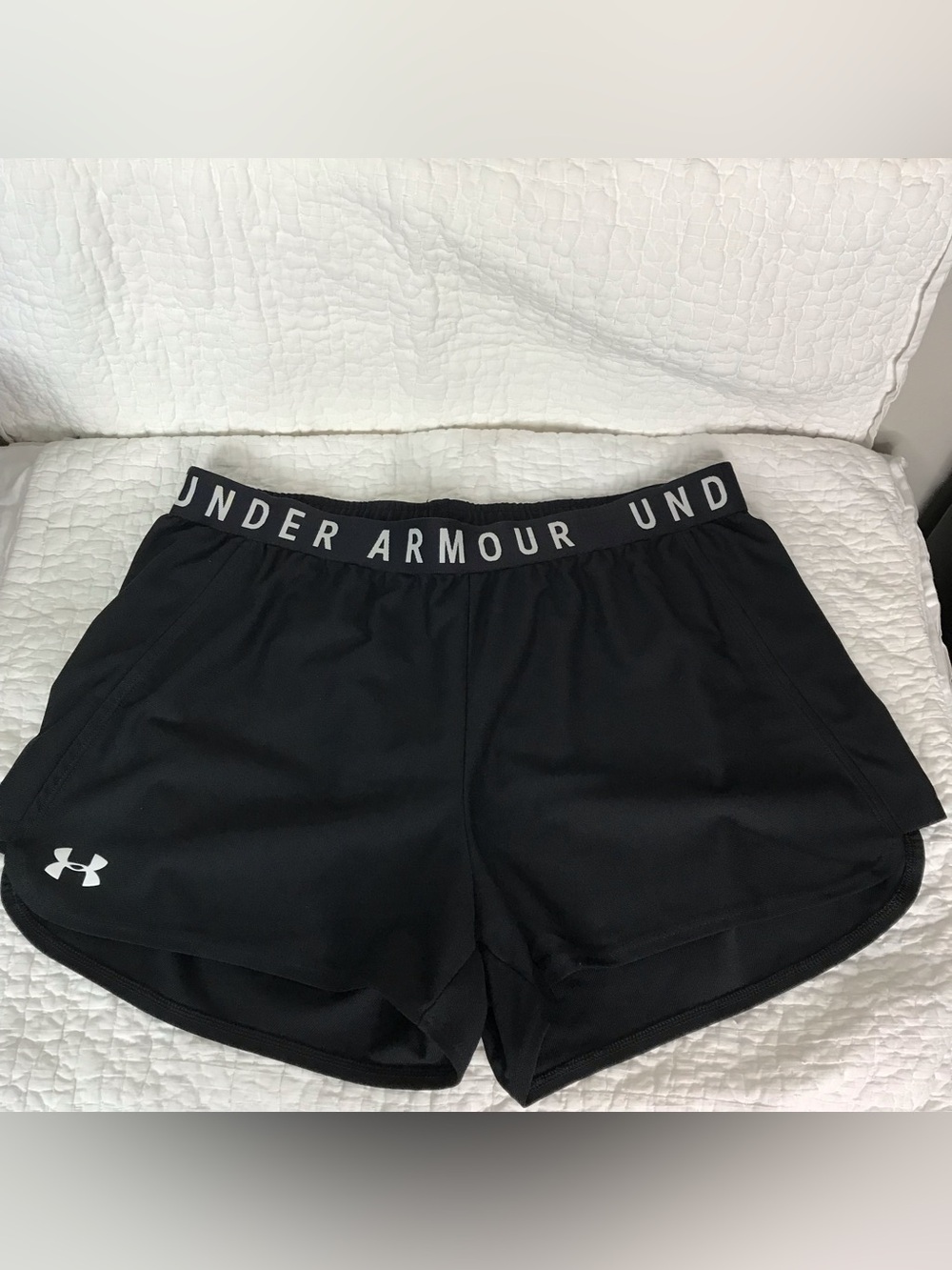 Under Armour HeatGear Loose Fit Black Women's Performance Training Shorts Sz XL